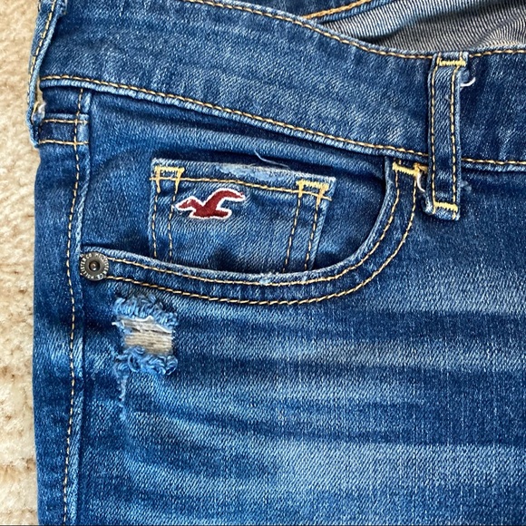 Hollister Low-rise Blue Boot-Cut Jeans, Size 3 - Picture 5 of 10